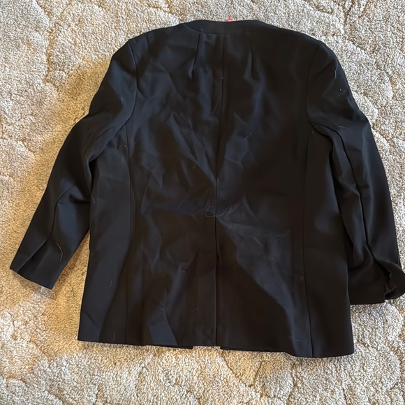 Black Two-Piece Suit - Picture 5 of 6